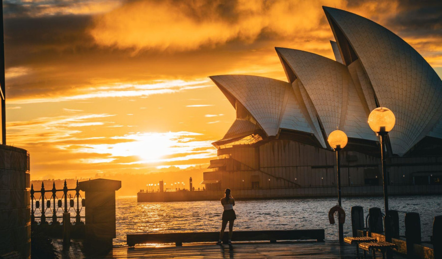 ASX set to fall as oil rises above US$90