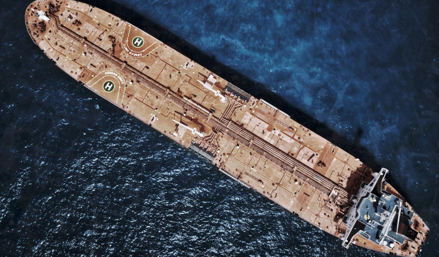 Oil prices near US$100; M.East strikes raise supply risks