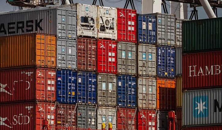 Australian trade surplus hits lowest level since 2018