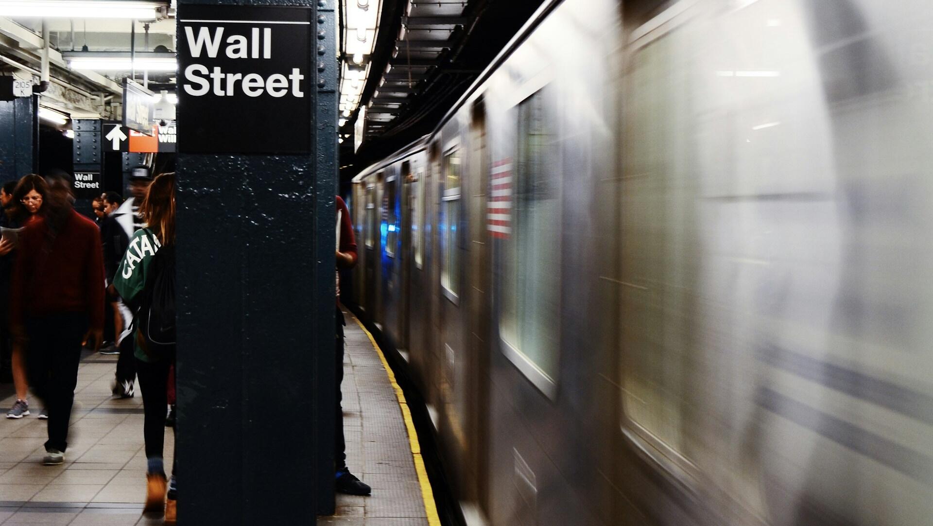S&P 500 notches fresh record close, jobs data in focus
