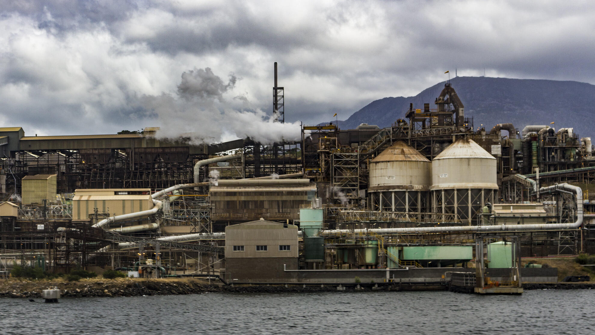 Australian PMIs show first job decline since August 2021
