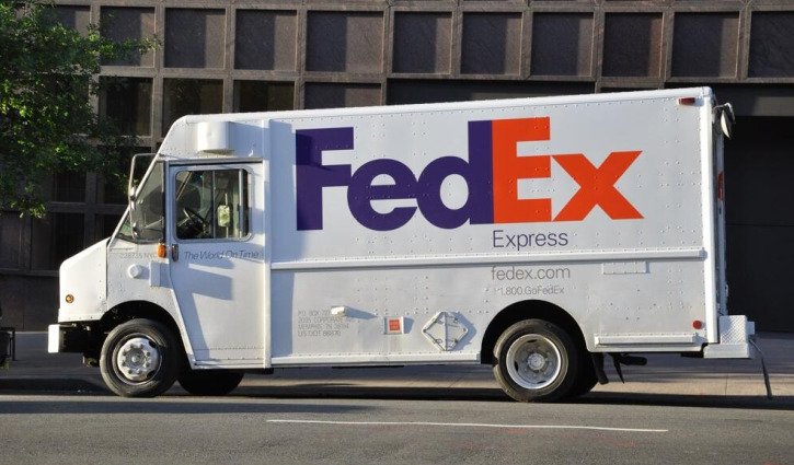 FedEx plans to spin off freight business, shares jump 8%