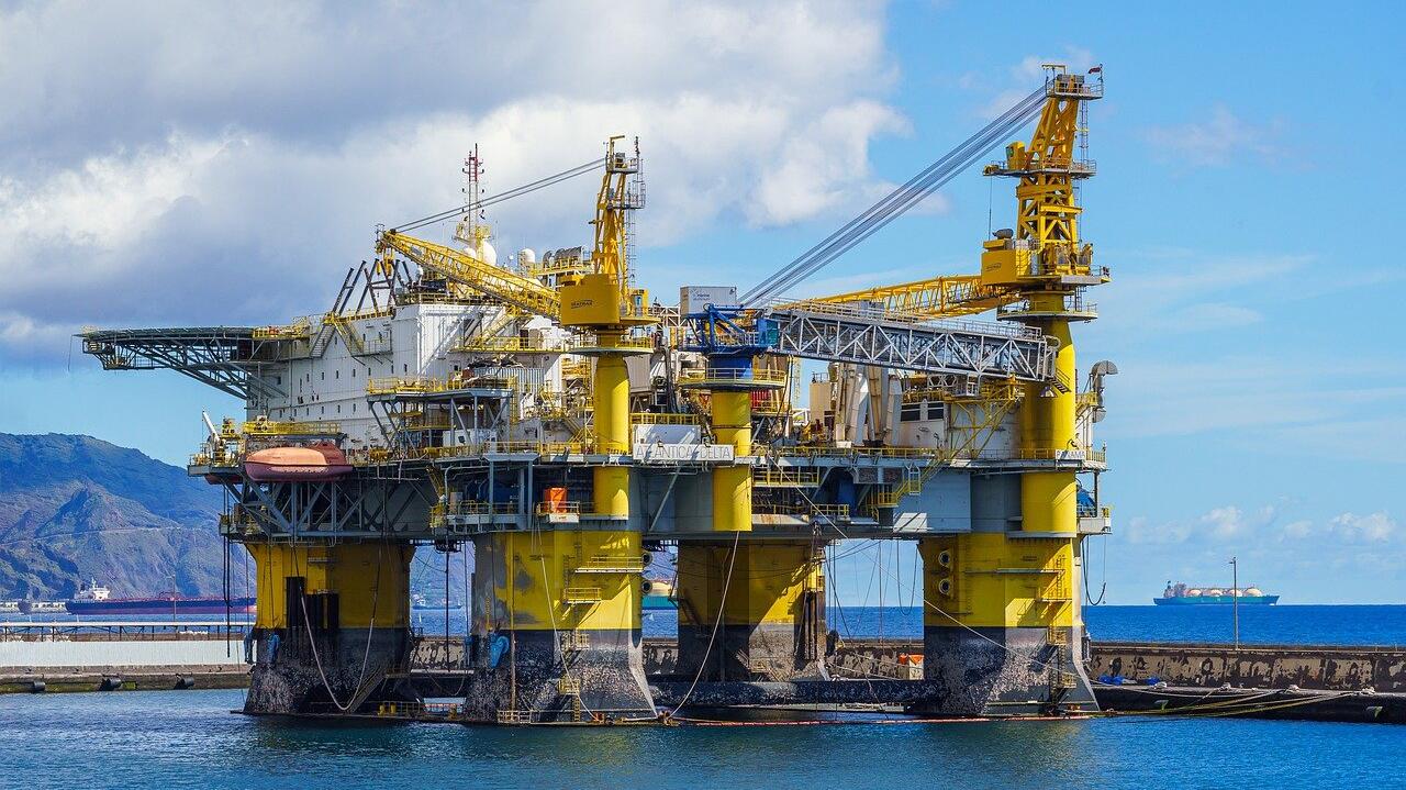Oil surges 3%; potential Israeli strike on Iran imminent