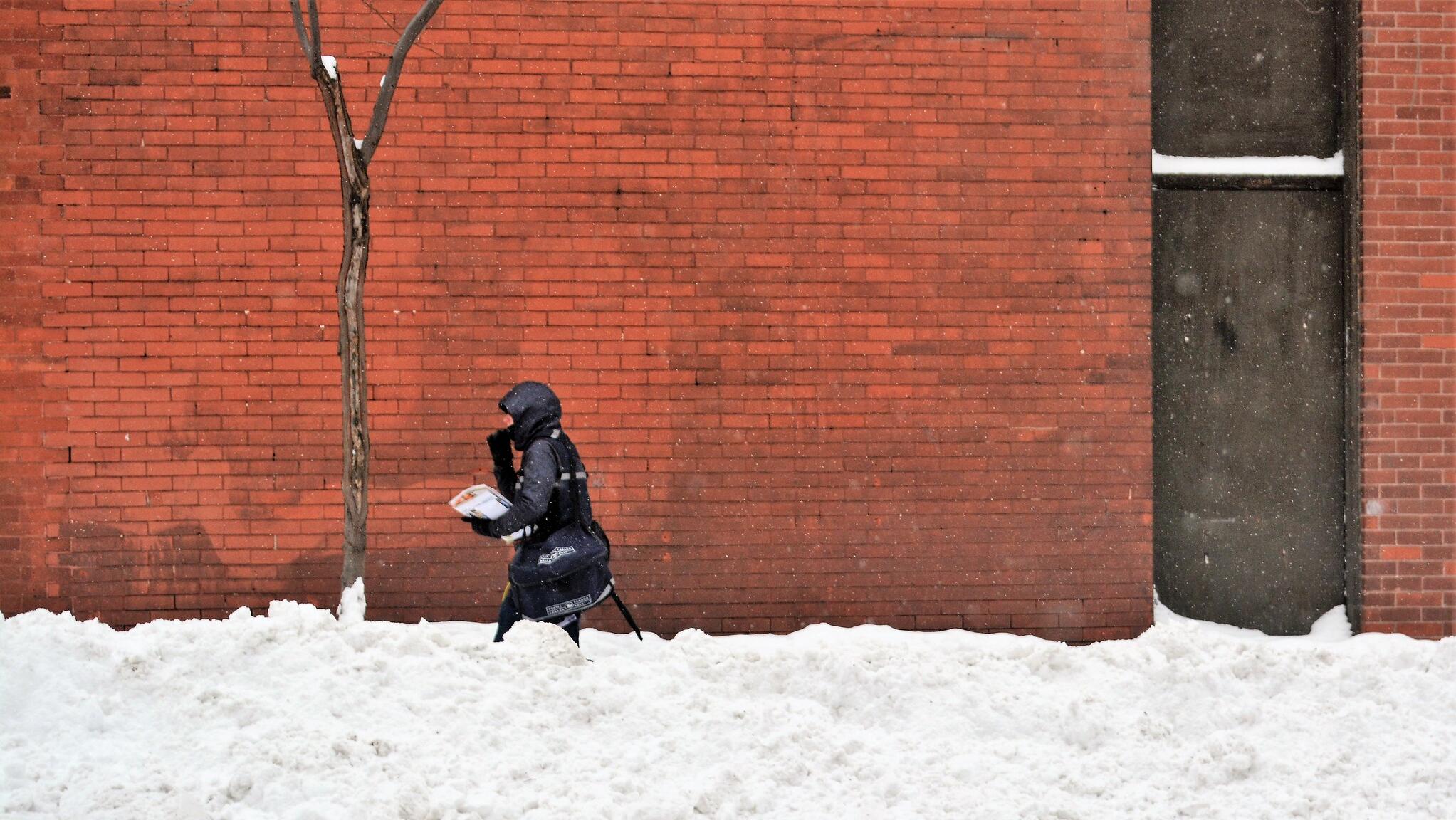 UK and Canadian economies face challenges as growth stalls