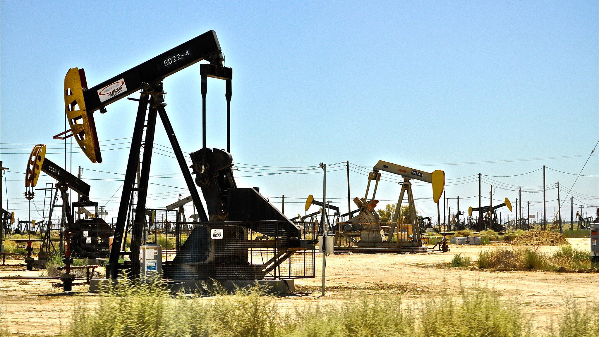 Oil prices up 0.5% following US economic data