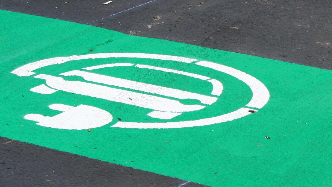 Australian electric vehicle market set to boom in 2025