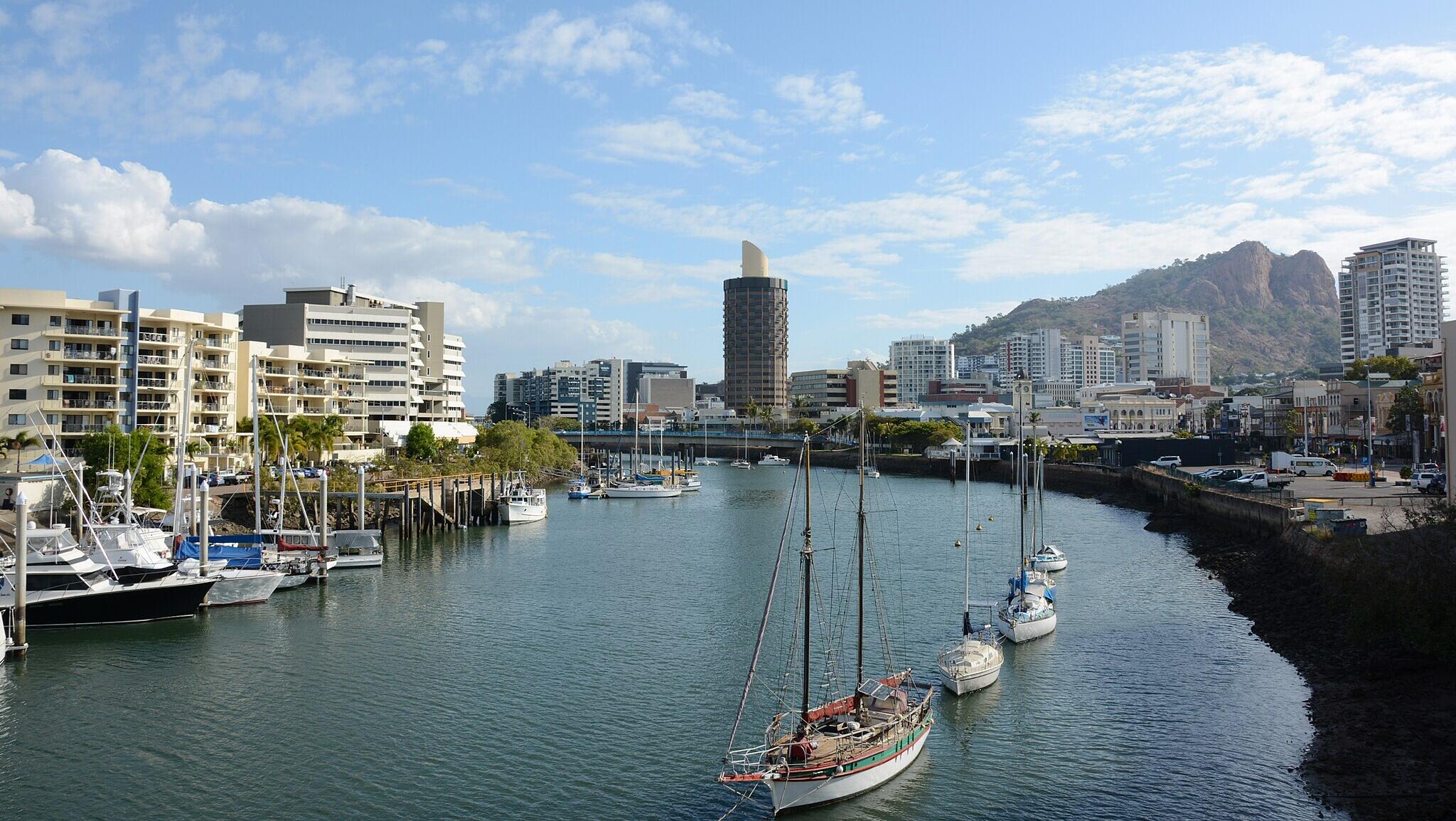 QLD housing prices set to boom, VIC struggles: report