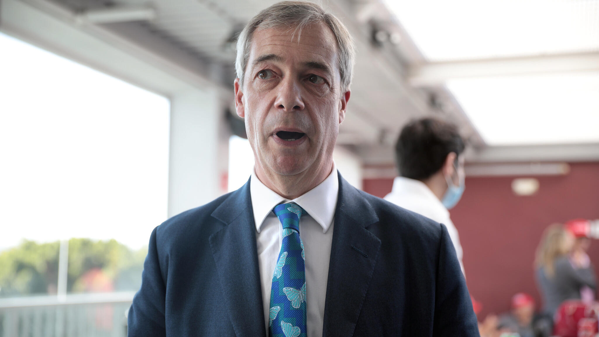 UK politics: Farage, Musk at odds over Robinson support