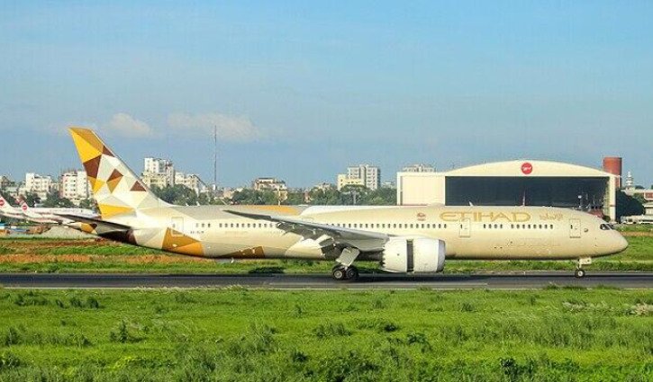 Melbourne Airport runway reopens after Etihad incident