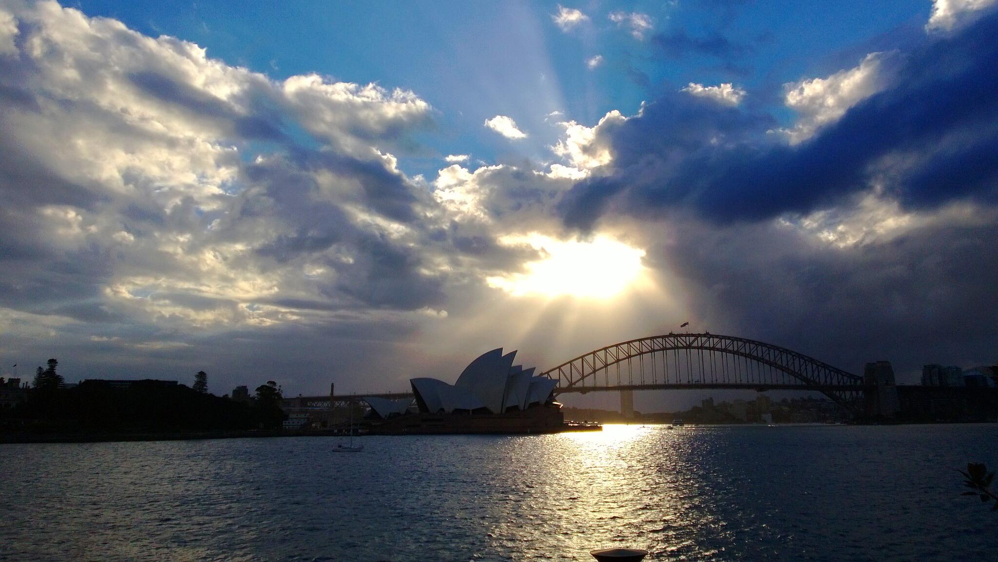 ASX 200 gains as cooling inflation boosts sentiment