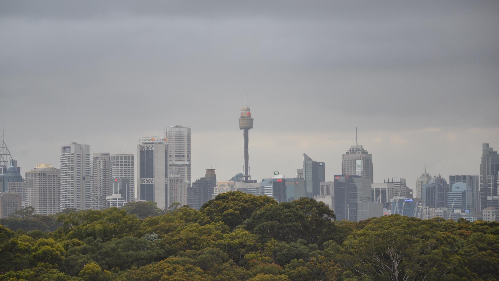 ASX 200 extends declines amid interest rate gloom