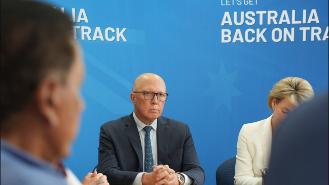 Dutton dines out on tax breaks for small businesses