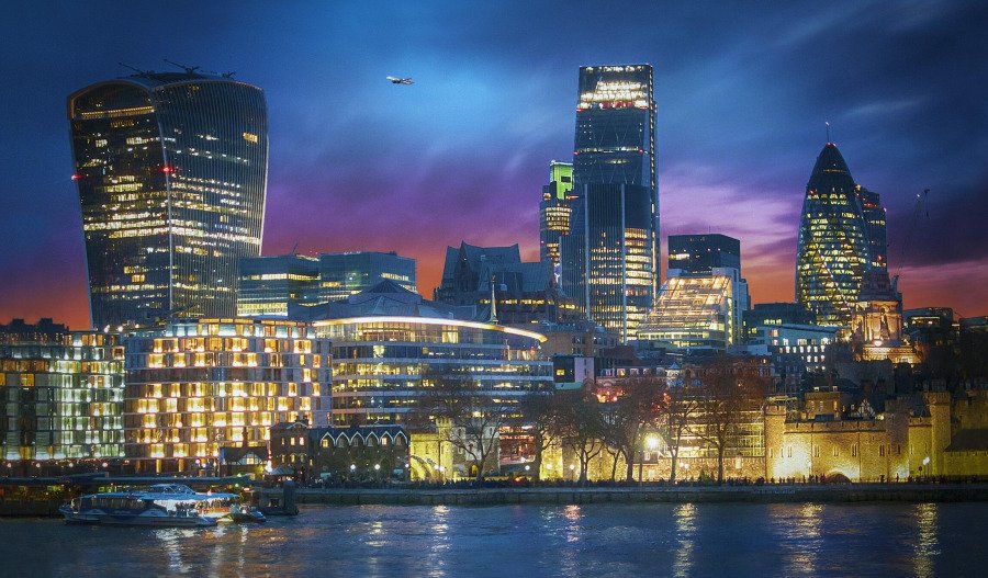 Bank of England cuts rates amid economic slowdown