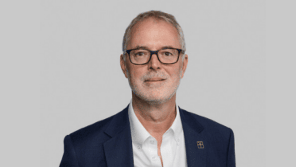 Michael Hill CEO dies from reaction to medical treatment