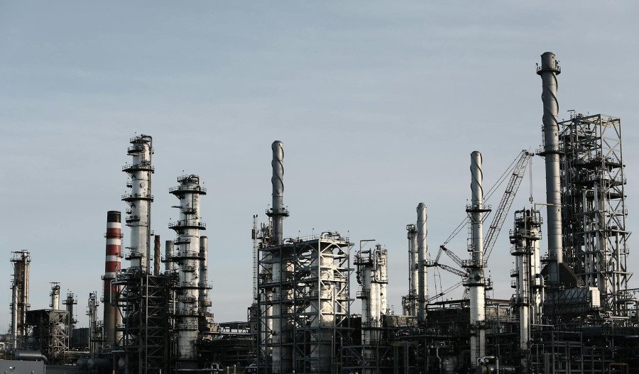 Markets: Oil trades at 9wk lows as growth concerns weigh